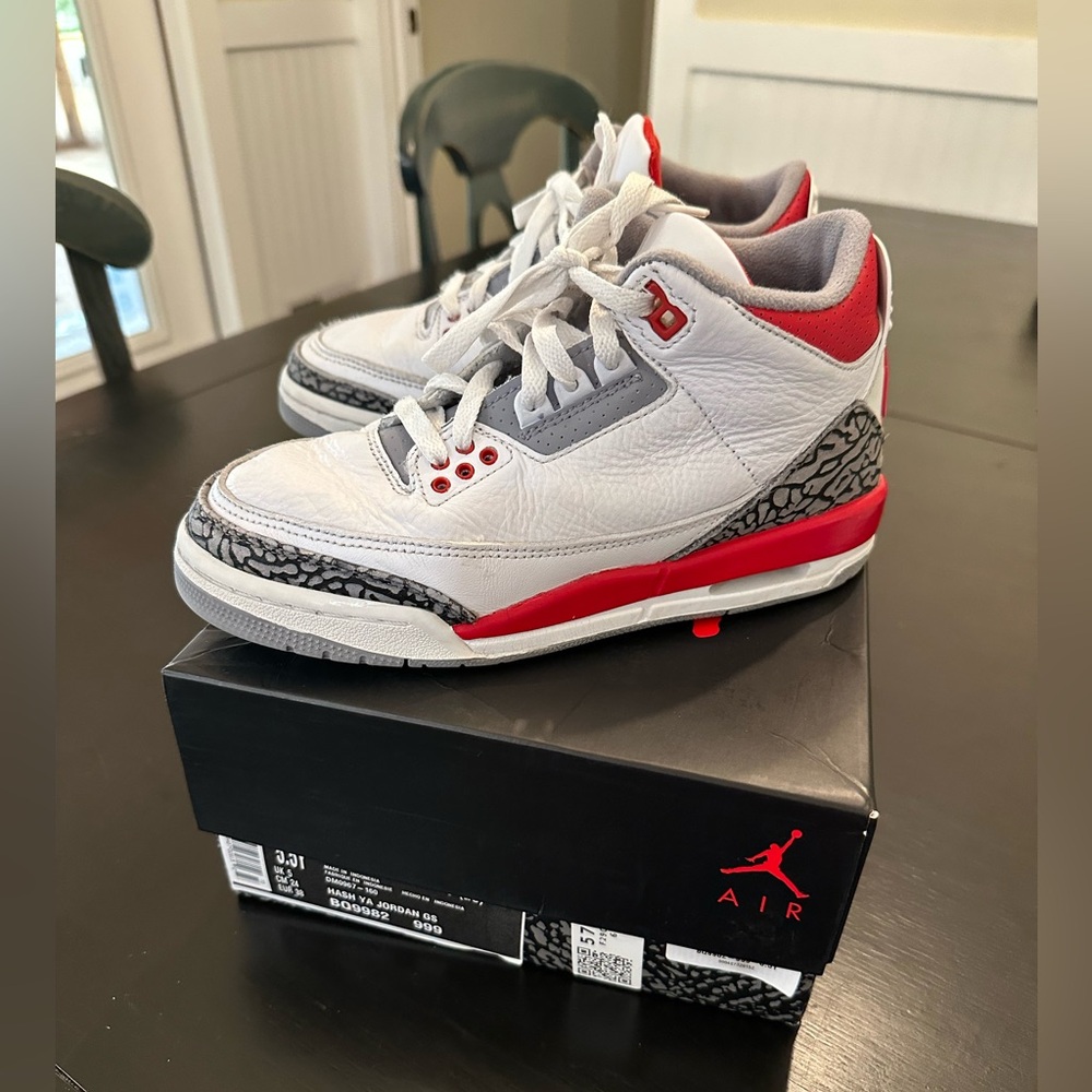 Air Jordan 3 Retro Youth size 5.5